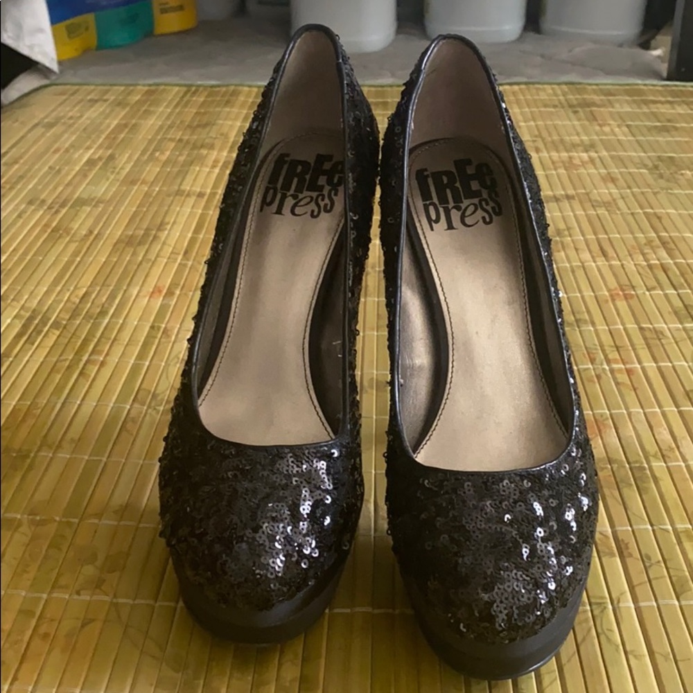 Free press heels